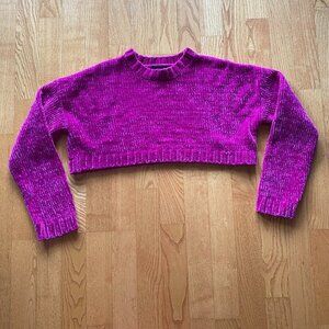 Forever 21 Cropped Sweater Size M